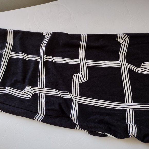 Liz Claiborne Women's Tunic Style Top Black & White NWT Sz 5x - Picture 4 of 7